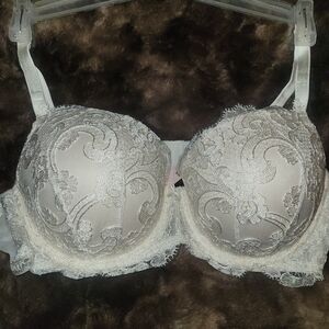 NWOT Victorias Secret Dream Angels CREAM COLOR BRA SIZE 38C